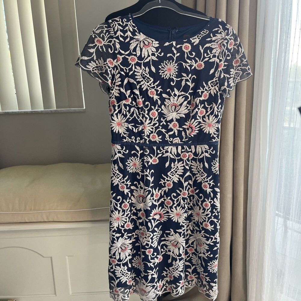 Adrianna Papell Embroidered Mesh Floral  navy sheath dress Scalloped Hem 8